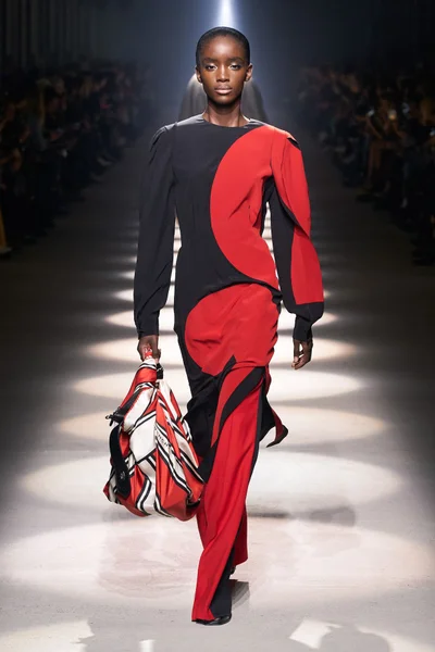 Look 4